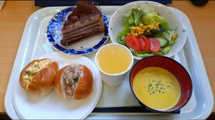 Snapdishの料理写真:金曜日の昼食|昼食さん