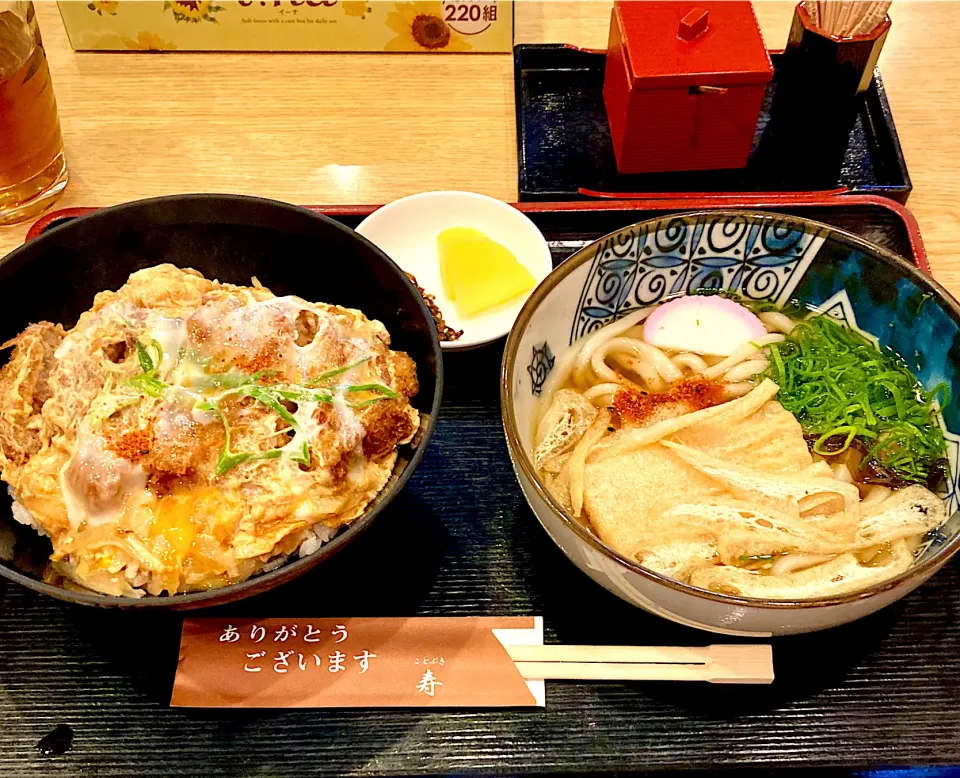 カツ丼・ミニうどんセット|mottoさん