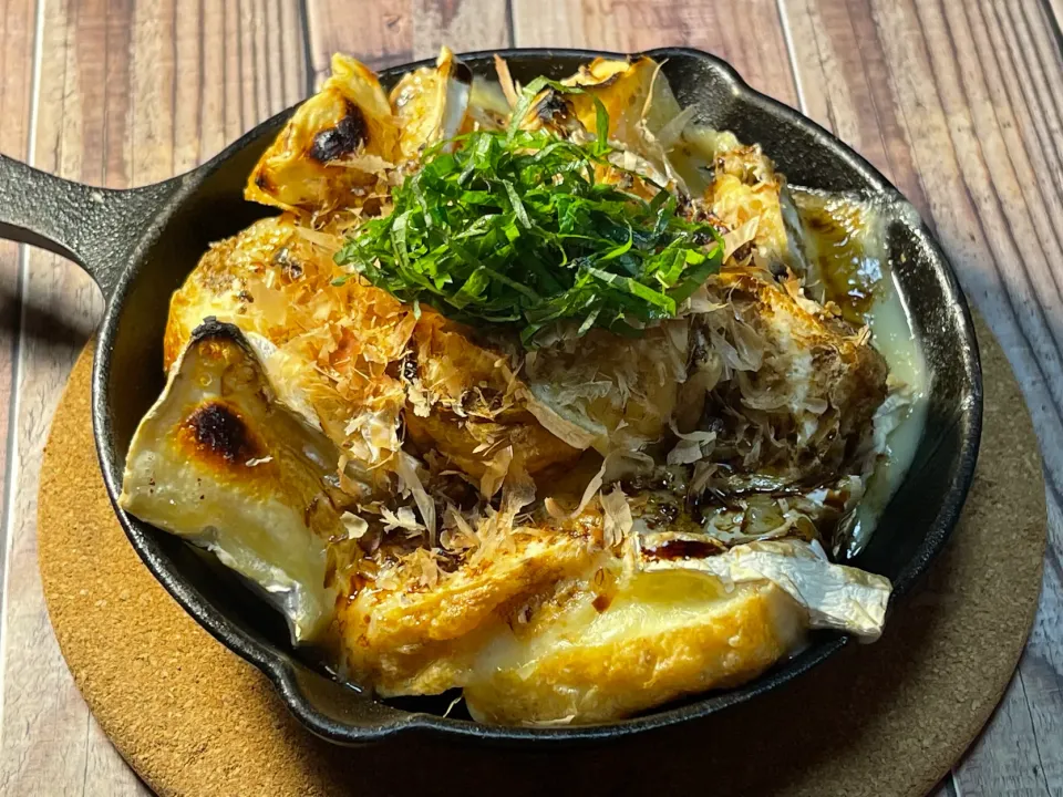 谷屋揚げのブリーチーズ焼き🧀|レオンさん