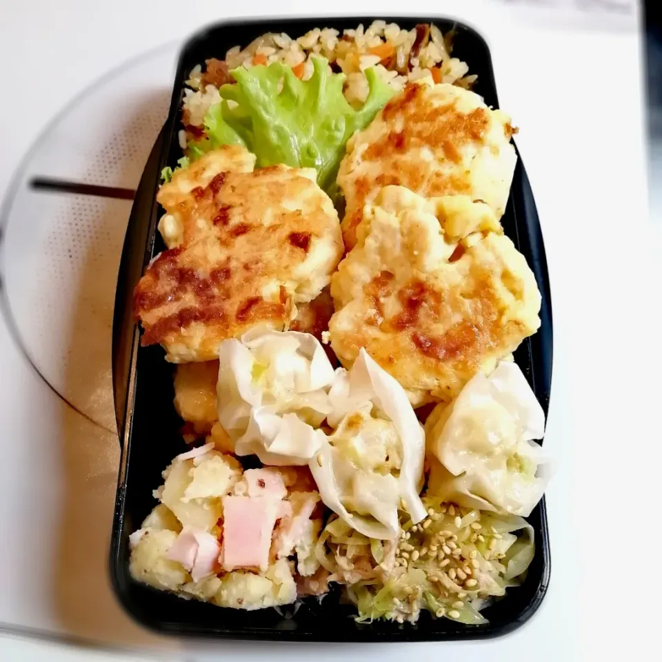 Snapdishの料理写真:チーズピカタ弁当|きゅーさん