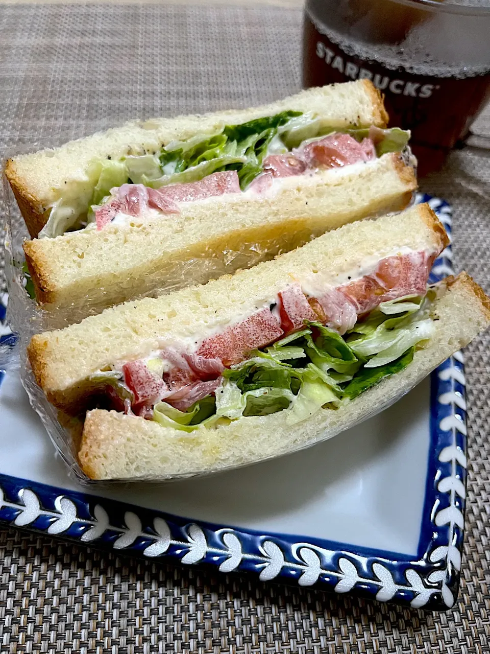 今日の朝ごはん~HLTサンド~|ゆかｕさん