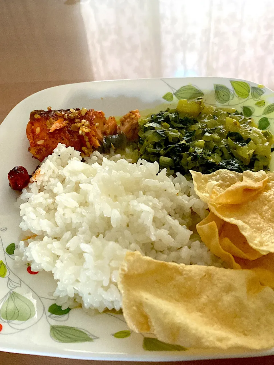 Spinach curry, salmon, papad & mango pickle|blessedbubbleさん