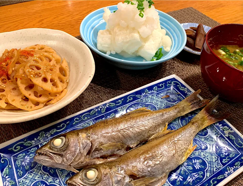 黒ムツ塩焼き🐟揚げ餅おろし、蓮根金平|いちごさん