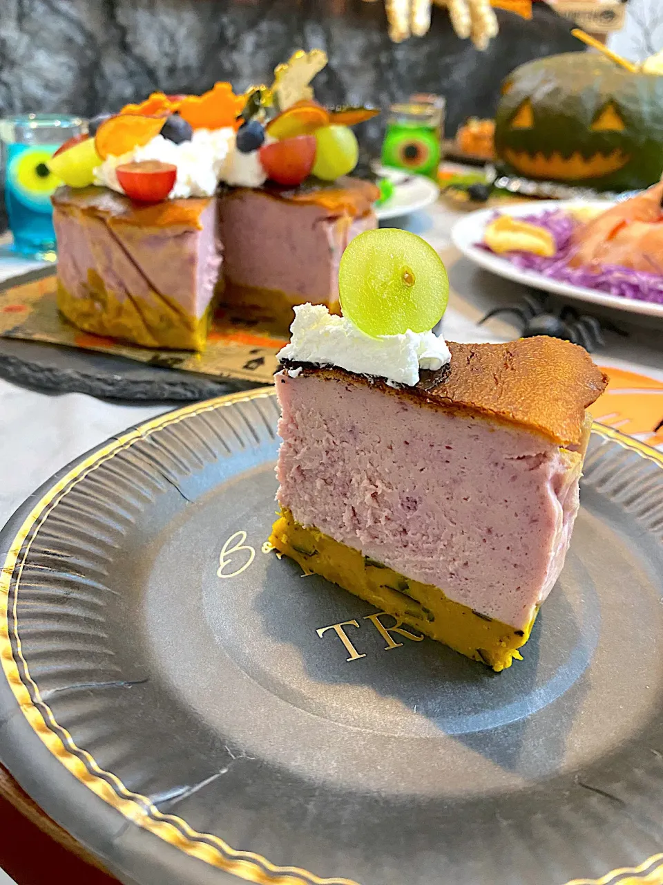 かぼちゃボトムの紫芋チーズケーキ（断面）|アパッチさん