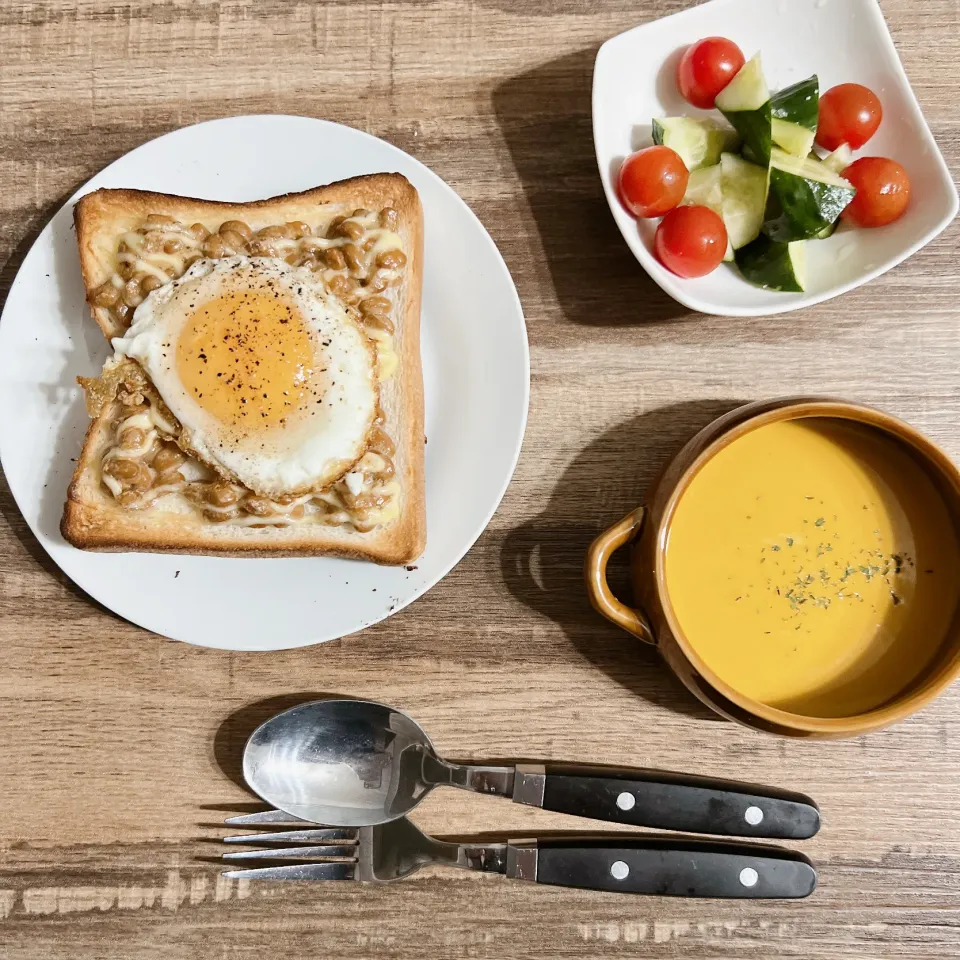 Snapdishの料理写真:納豆トースト|ダー子さん