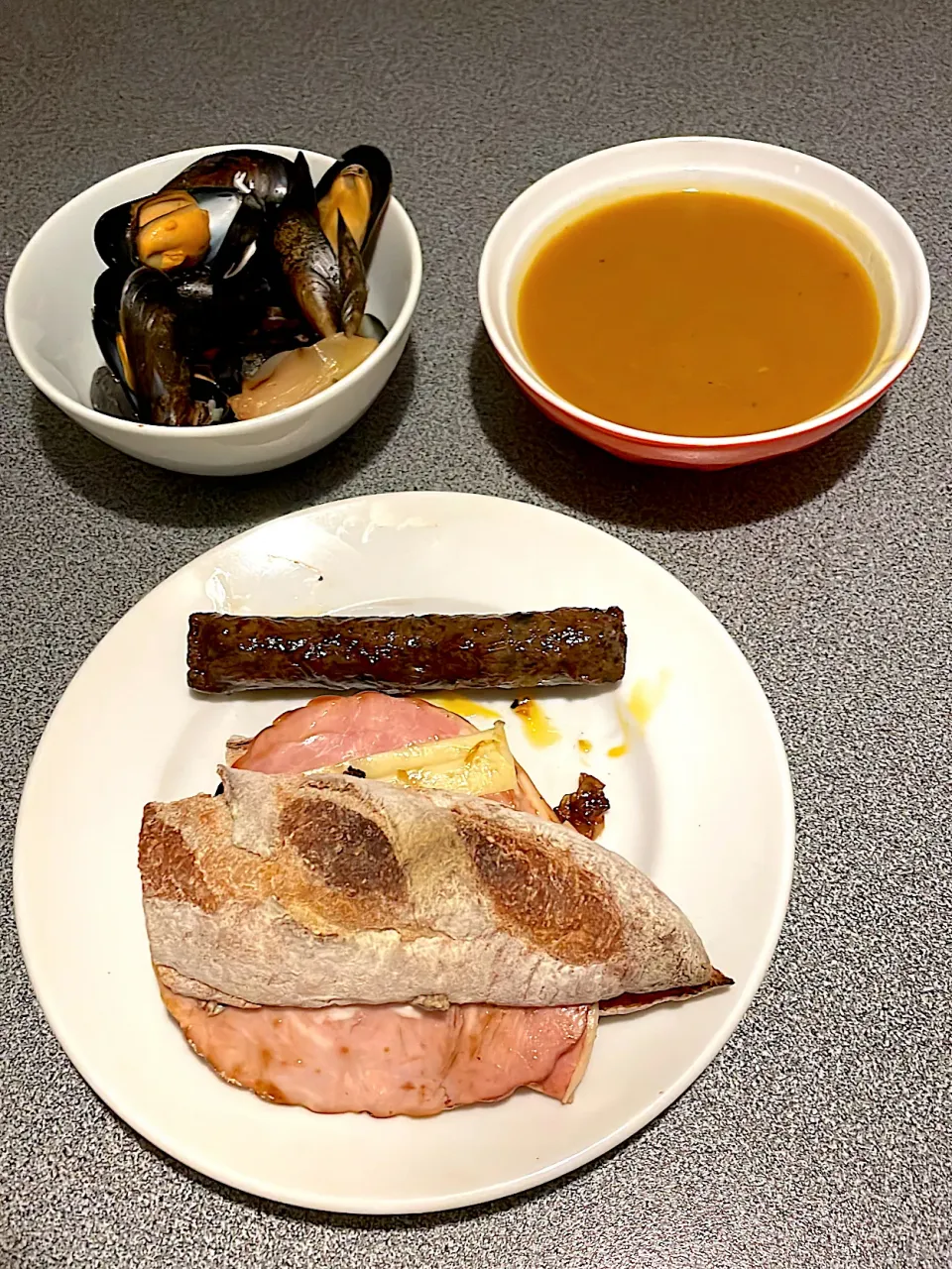 🎃ハロウィン👻 特定：Creamy Pumpkin Soup. Tartine Jambon-Fromage. Mushroom Sausage. Mussels in Garlic & Shallot Sauce|270w178bさん