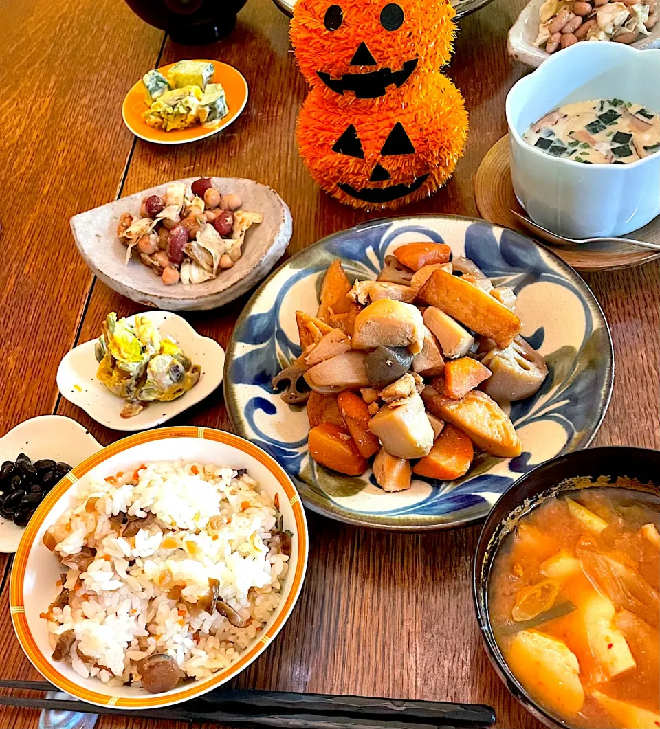 晩ごはん♯ハロウィンディナーなのに♯筑前煮♯筑前煮は♯ほんだし|小松菜さん