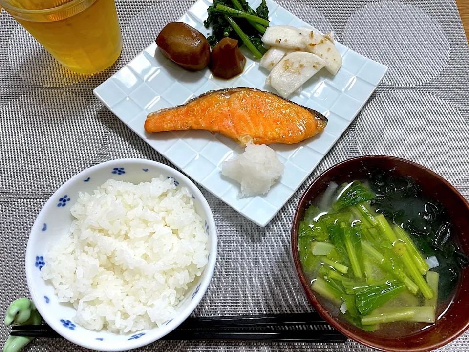 Snapdishの料理写真:焼き鮭和定食|morimi32さん