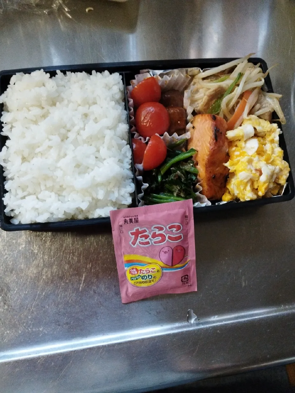 焼肉鮭弁当(ふりかけ付き)|敬子さん