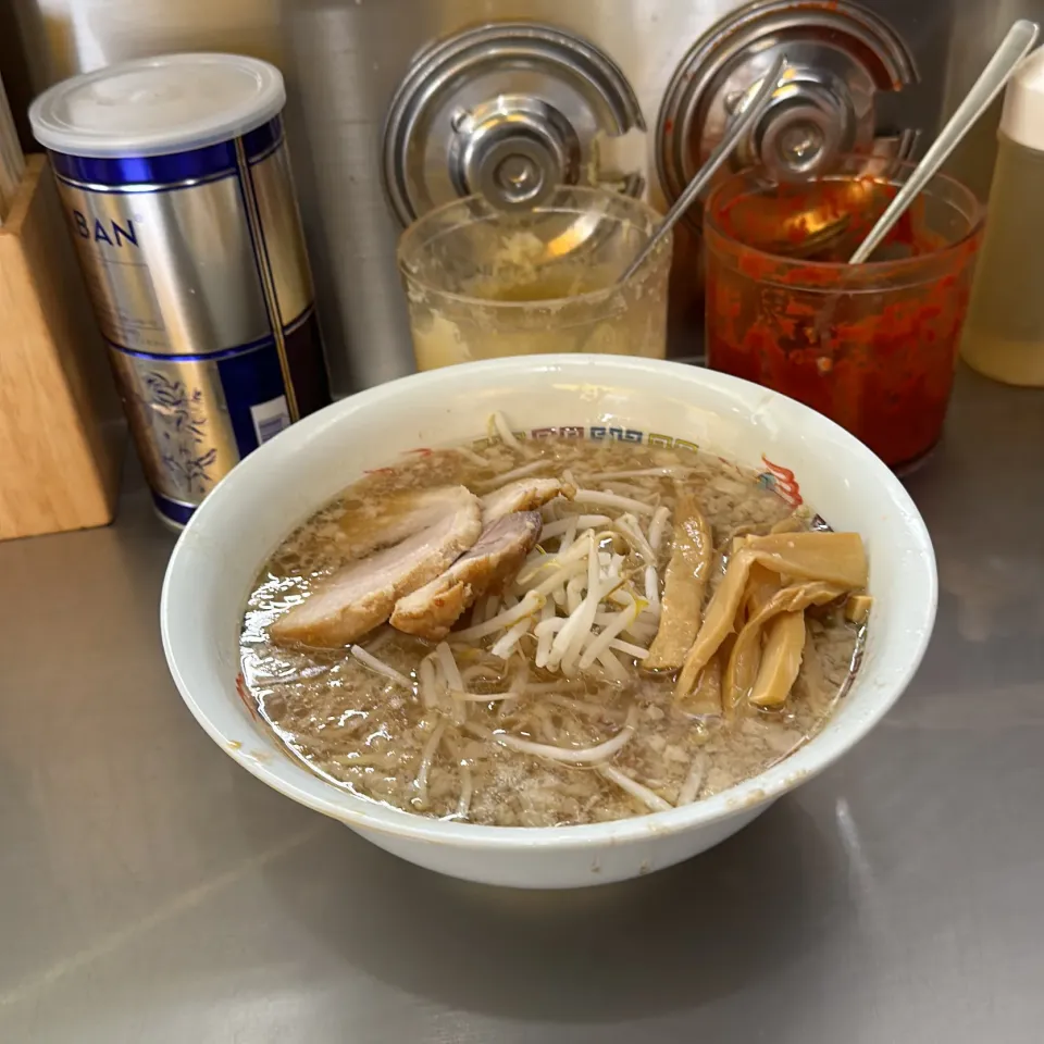 Snapdishの料理写真:＃ラーメン　食べ　＃朝ラー　し　＃夜勤明け　なのに　＃ホープ軒|Hajime Sakaiさん