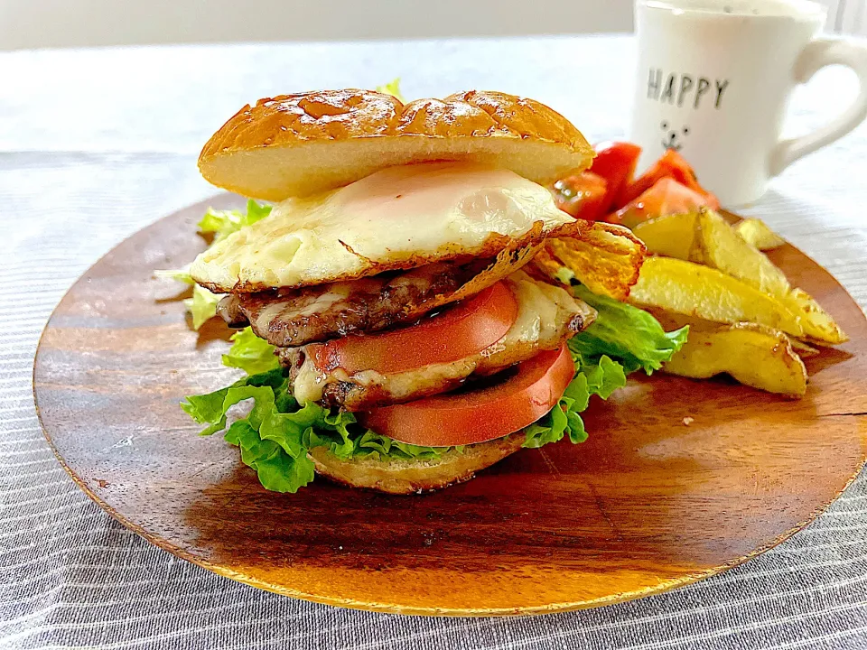 月見ダブルチーズバーガー🍔|ゆかりさん