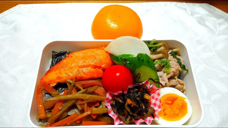 11/1のお弁当🍱
海苔弁当|卯月さん