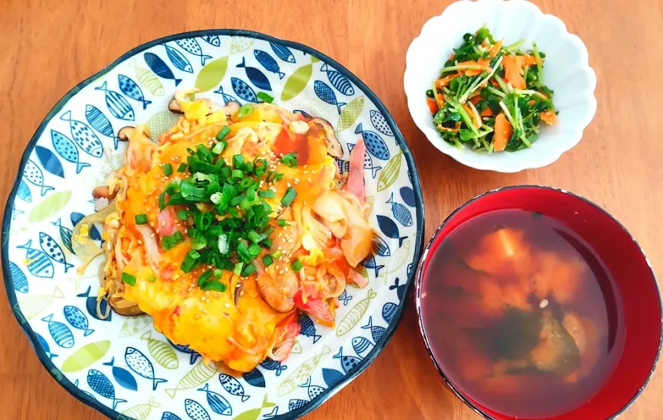 2022 1029　天津飯　豆苗サラダ　豆腐とわかめのお味噌汁|いもこ。さん