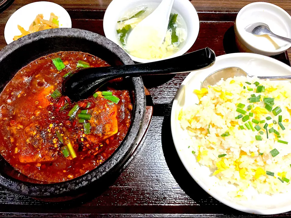 石焼麻婆豆腐+チャーハン|ねこ社長さん