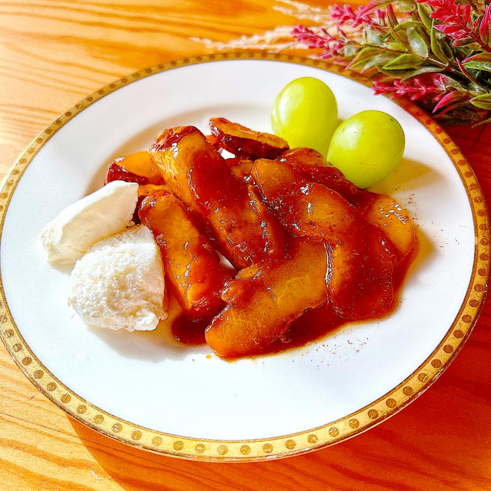 大学芋の焼きラフランス添え