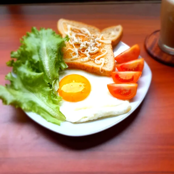 🍞🥚🥪|Shwe Htetさん