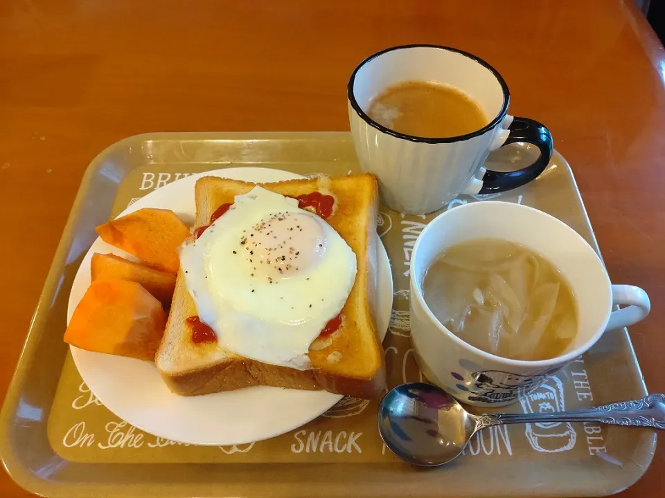 ☆目玉焼きトースト
☆オニオンスープ
☆コーヒー|chikakoさん