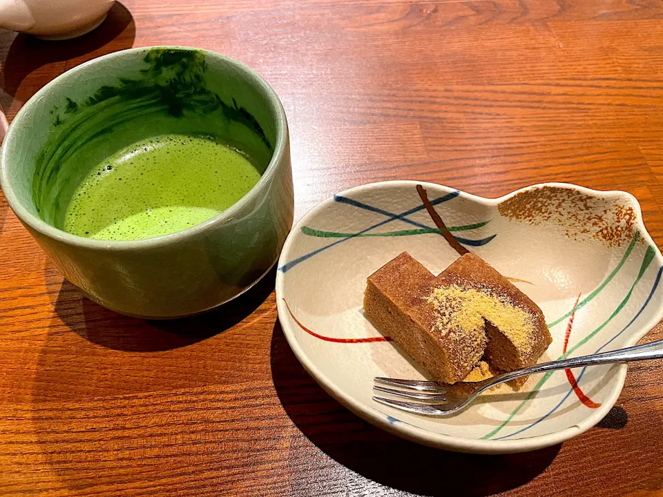 石臼で挽きたてのあたたかいお抹茶、浮島|こいちさん