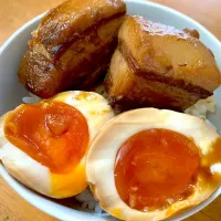 Snapdishの料理写真:ラフテー丼|Chanマイさん