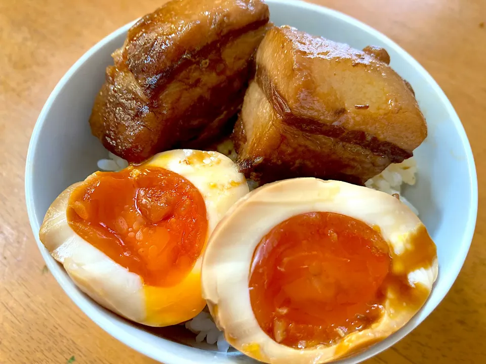 Snapdishの料理写真:ラフテー丼|Chanマイさん