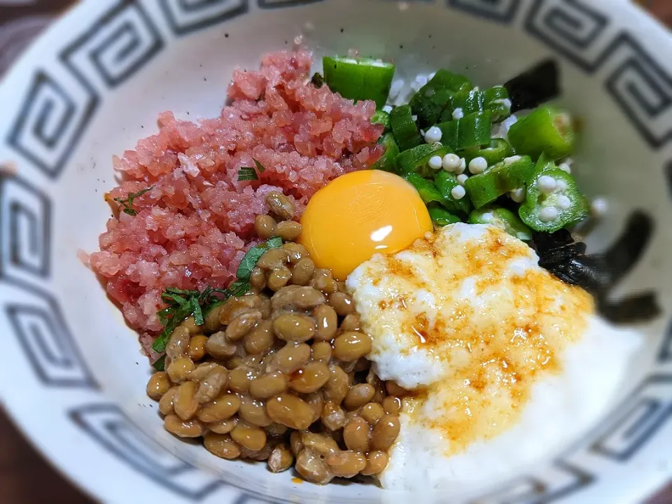 ばくだん丼|シェイラさん