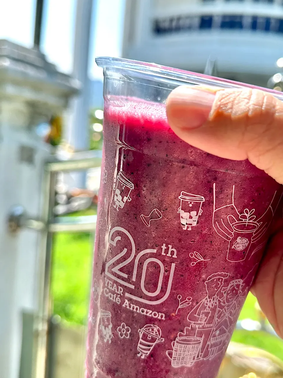 Snapdishの料理写真:Grape Yogurt Smoothie|Surapong Aiempongpaitoonさん