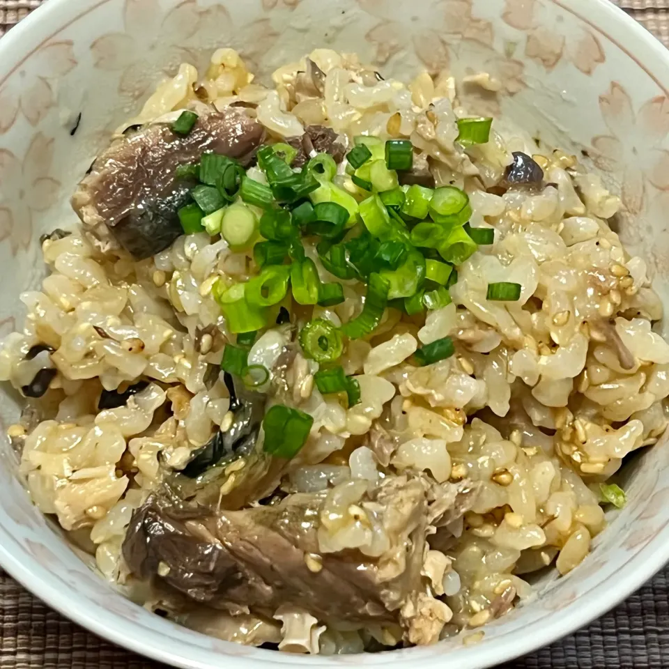 鯖缶、塩昆布の炊き込み玄米ご飯|町田 晴美さん