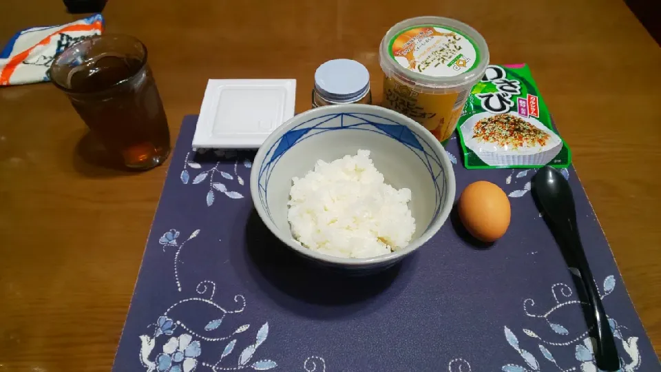 卵かけ納豆ご飯(朝ご飯)|enarinさん