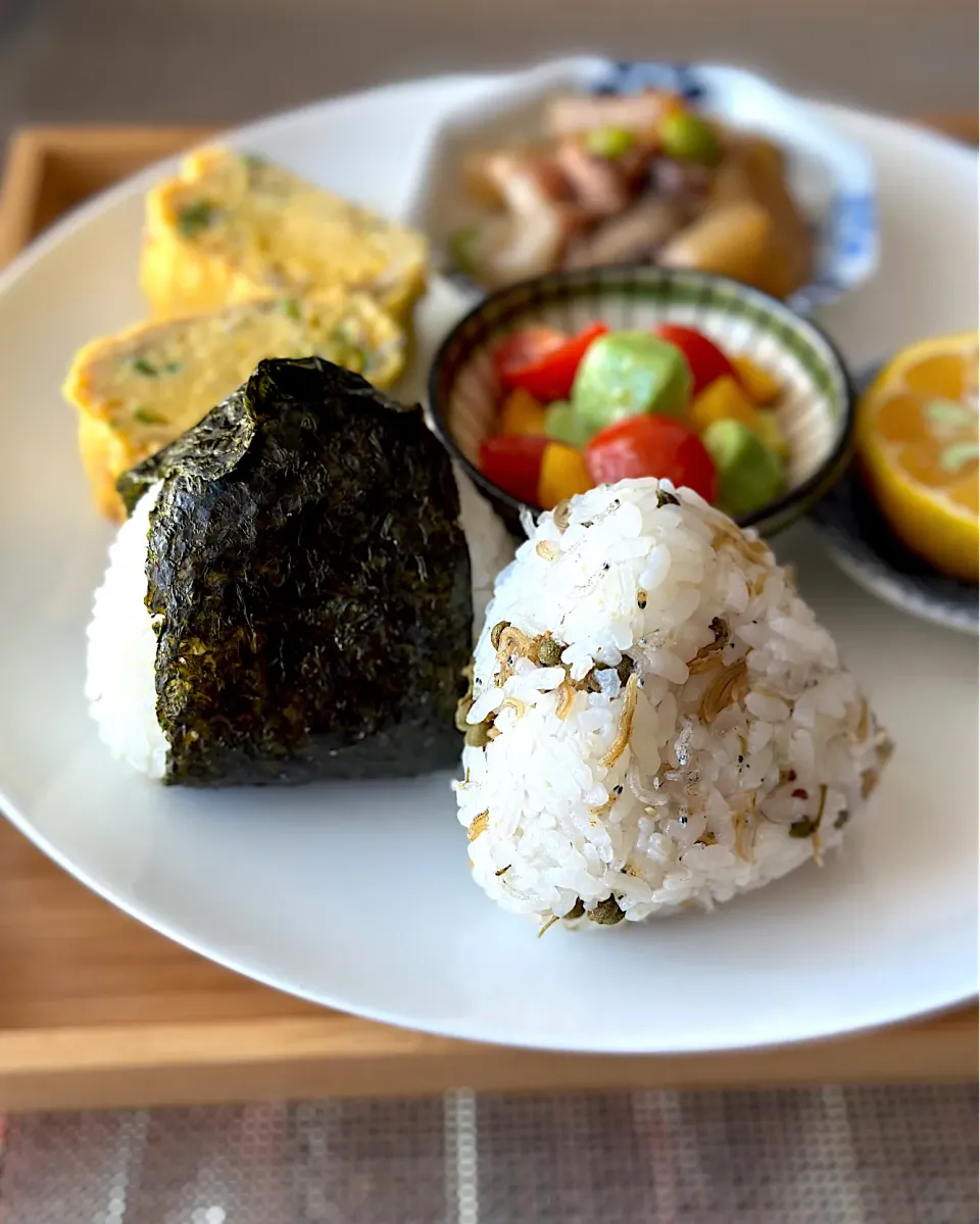 おにぎり🍙|ともえ☆さん