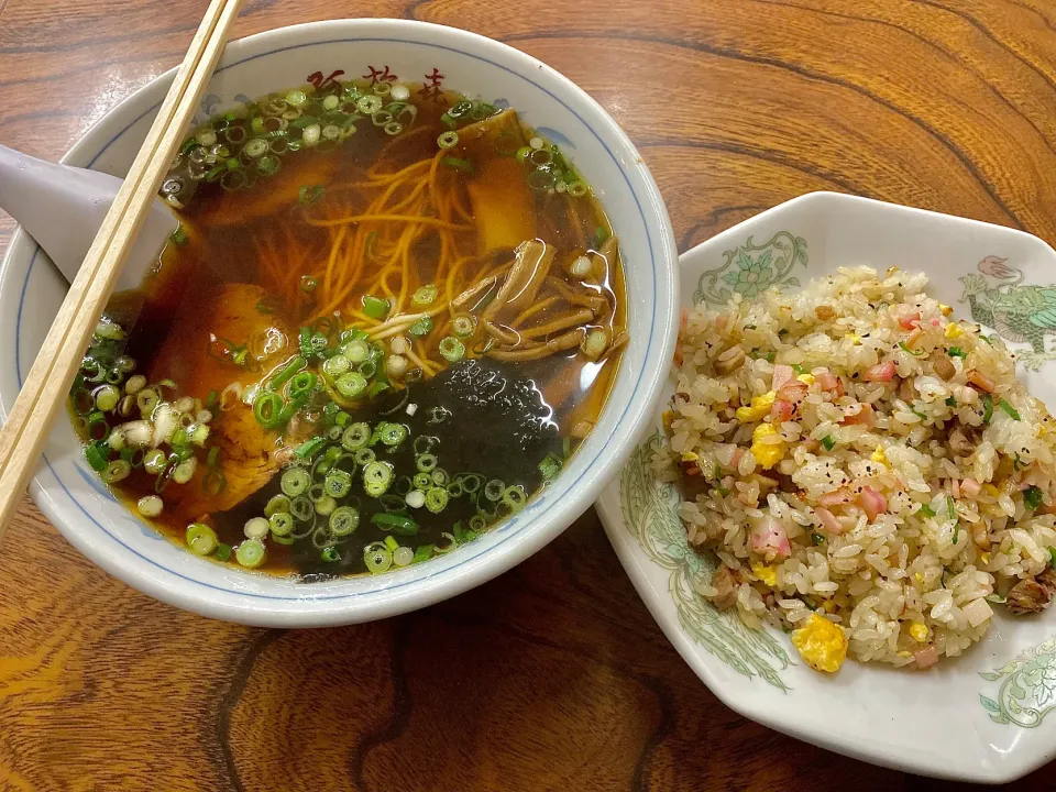 サービスセット🈂️ラーメンと半チャーハン🍜|Kojiさん