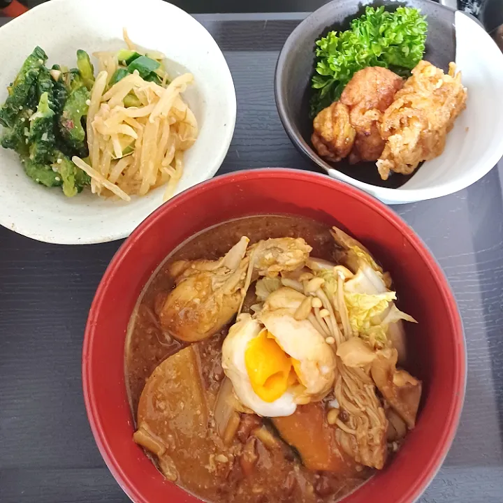 Snapdishの料理写真:みるくるりさんの料理 みるくるりさんの料理 水炊きリメイク！味噌煮込みうどん‼|ぽんすけさん