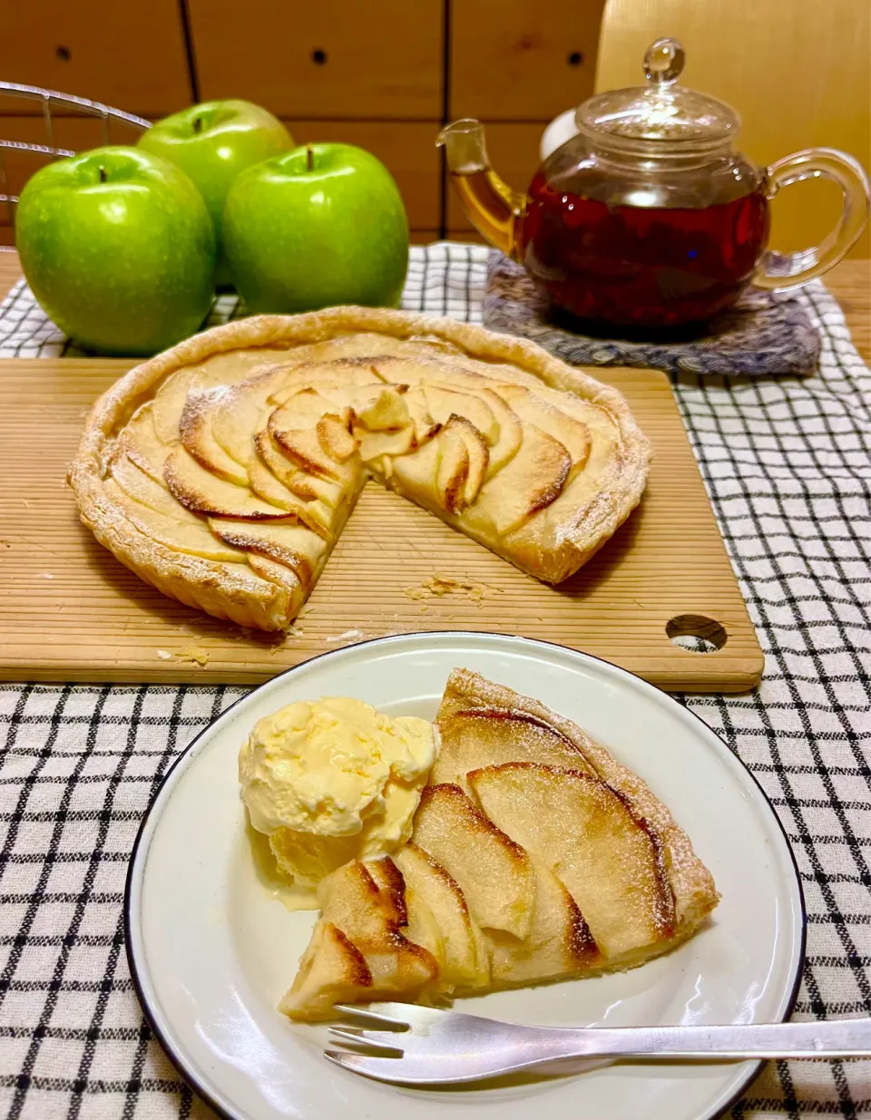 わたげの料理 1時間で出来ちゃう簡単美味✨タルト・オ・ポム🍎🍏|わたげさん