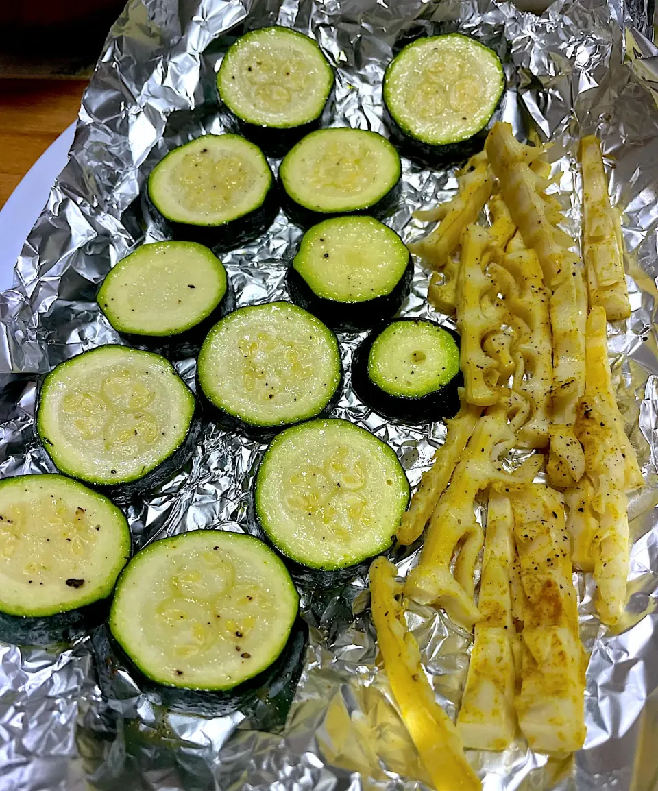 ズッキーニのトースター焼きと竹の子のカレー焼き|こいちさん