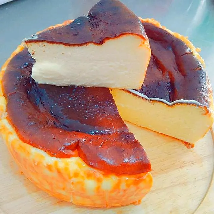 Burnt cheese cake|Thoon Julyさん