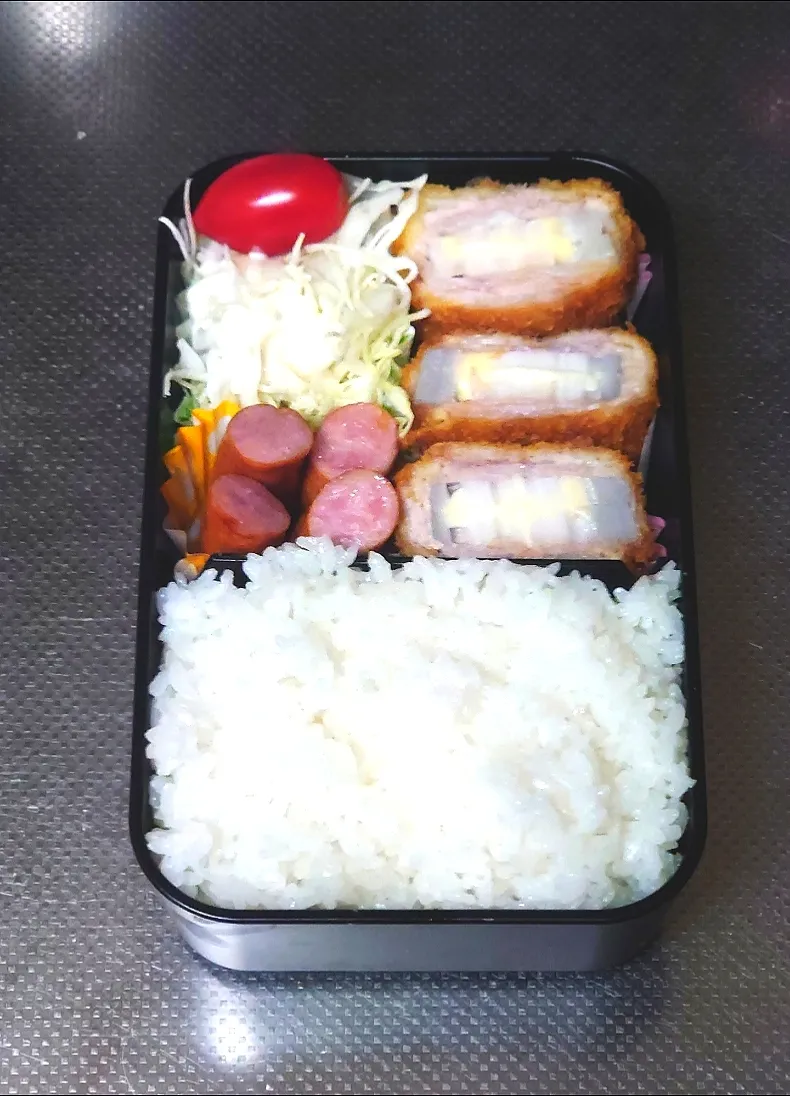 Snapdishの料理写真:蓮根チーズの豚バラ巻フライ弁当|黒川克博さん