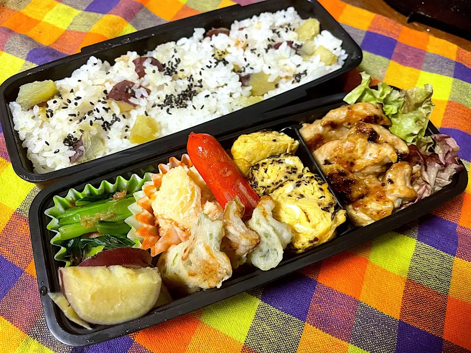 お弁当★鶏のマヨポン炒め、塩昆布卵、小松菜の梅おかか和え、さつまいもの甘露煮、明太マヨ粉ふきいも、ちくわの磯辺揚げ、さつまいもごはん|ハルさん