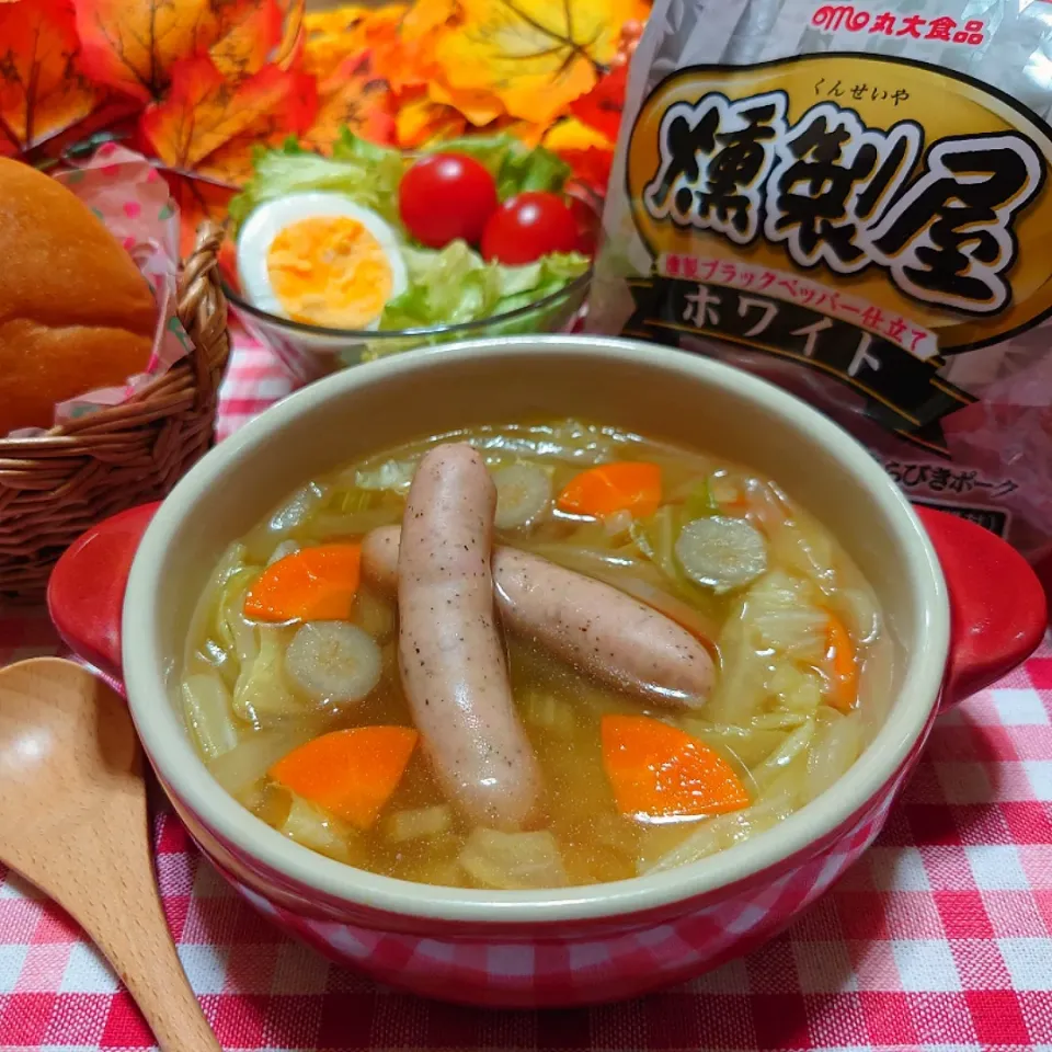 まるごとウインナーの野菜たっぷりスープ|みかんちょこさん