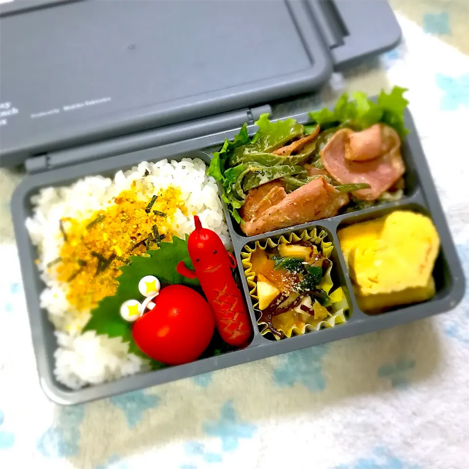 SJK弁当🍱〜ベーコンとピーマン炒め・玉子焼き・山芋と白菜の塩昆布和え・ソーセー人|華恋さん