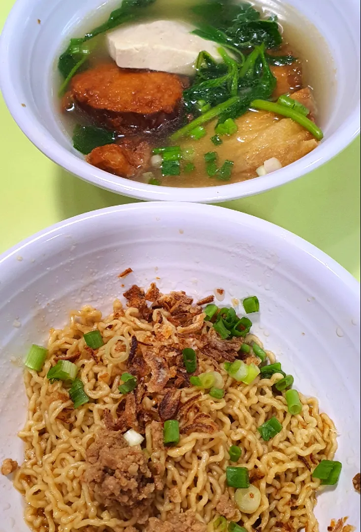 Sarawak Kolo mee + Yong Tau Foo 
Deliciously yummy 😋 😍💋|🌷lynnlicious🌷さん