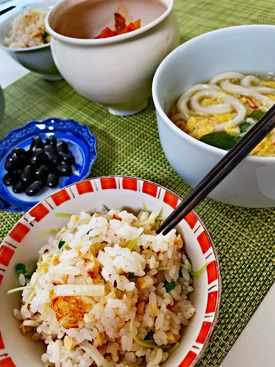 大根皮と油揚げ、烏賊の炊き込みご飯とたまごスープうどん。|mattさん