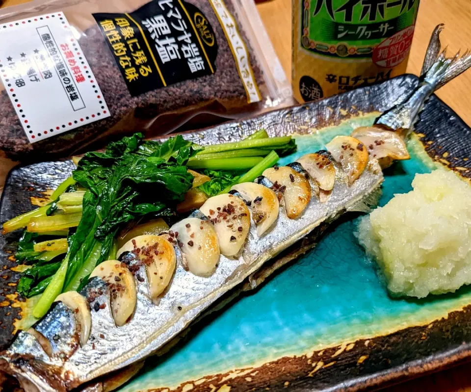 Imanaka Yukikoさんの料理 
秋刀魚のガーリック焼き。|ひとみんΨ(*´∀｀)Ψさん
