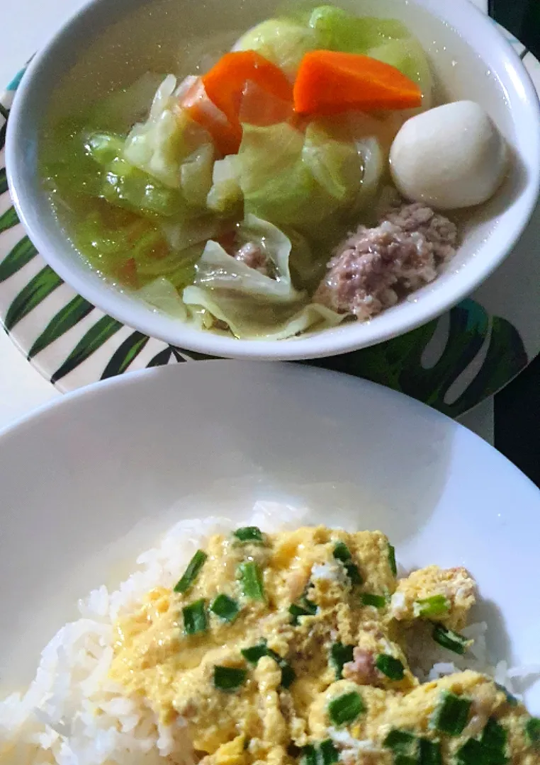 Steamed minced pork egg with rice 
Cabbage soup 😍🤗😋 simple dinner|🌷lynnlicious🌷さん