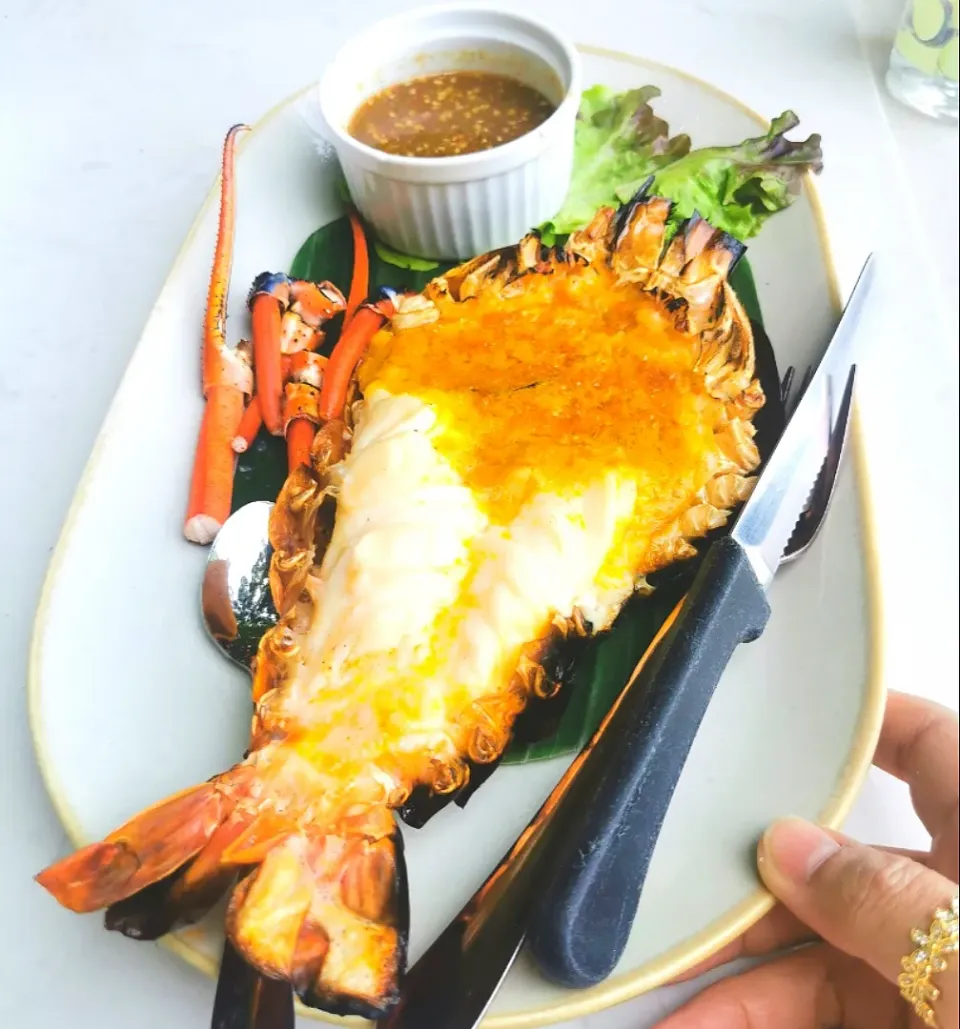 Grilled River Prawn served with Spicy Seafood Sauce|joyさん