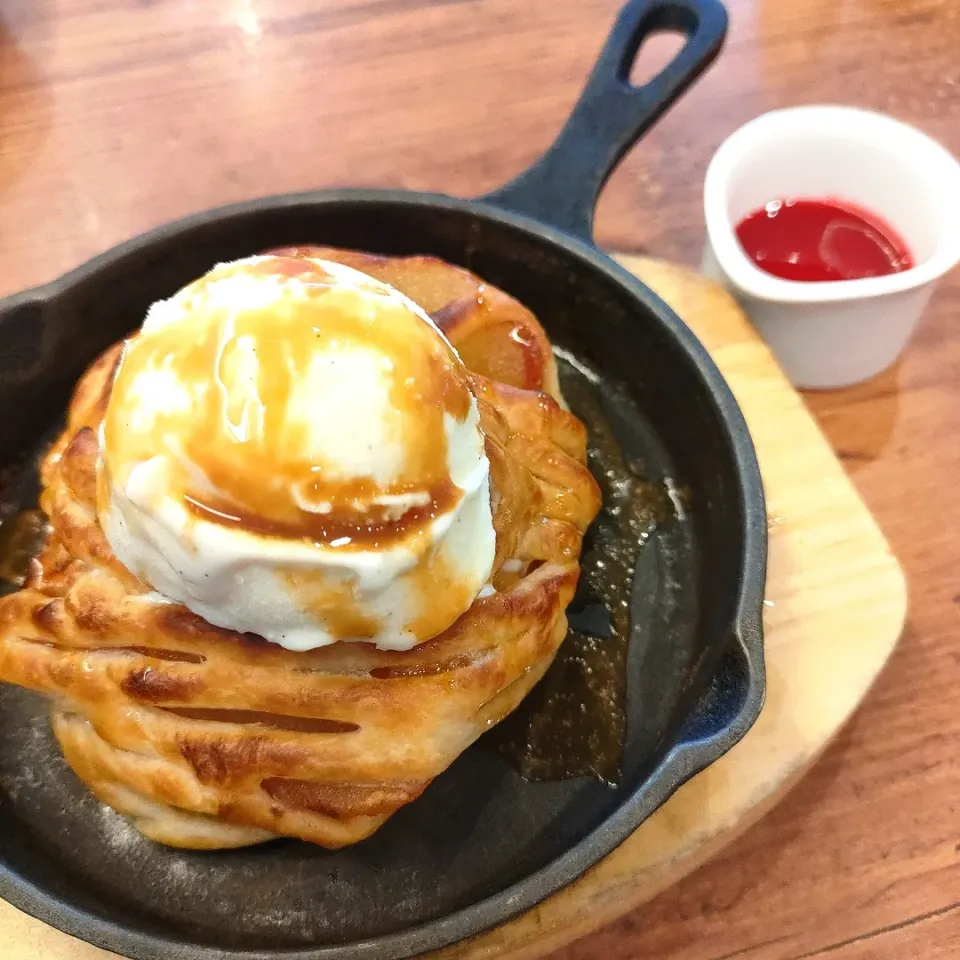 おイモと林檎のパイ🍠🍎|ファンメイ🌺さん