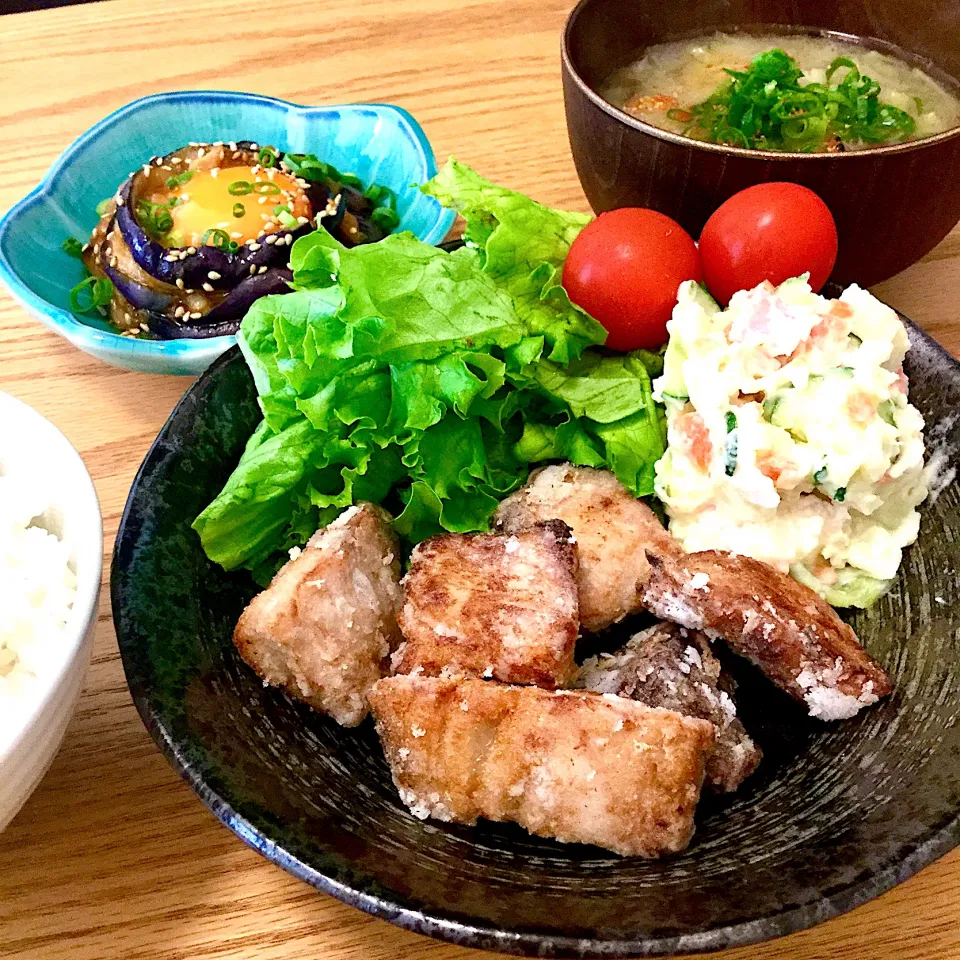 和定食で朝ごはん|とう子さん