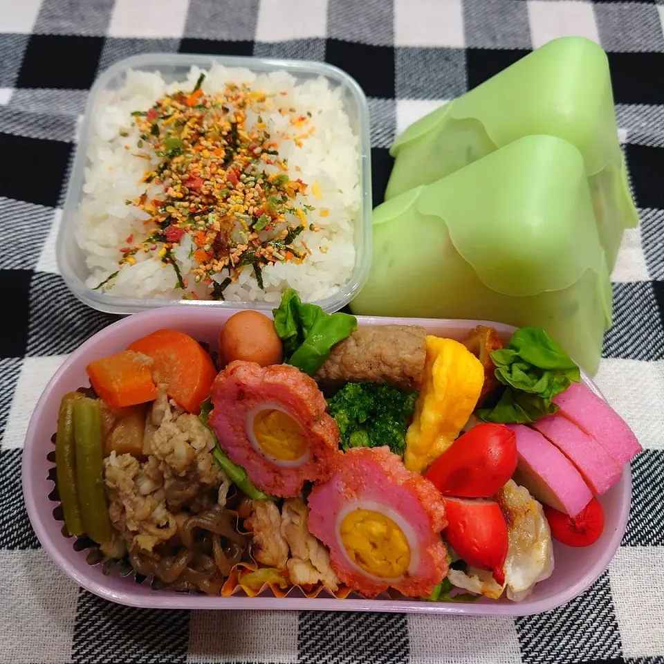 2022年11月10日（木）のお弁当🍱。
いつもと写真の向きを変えて┉。|ママちんさん