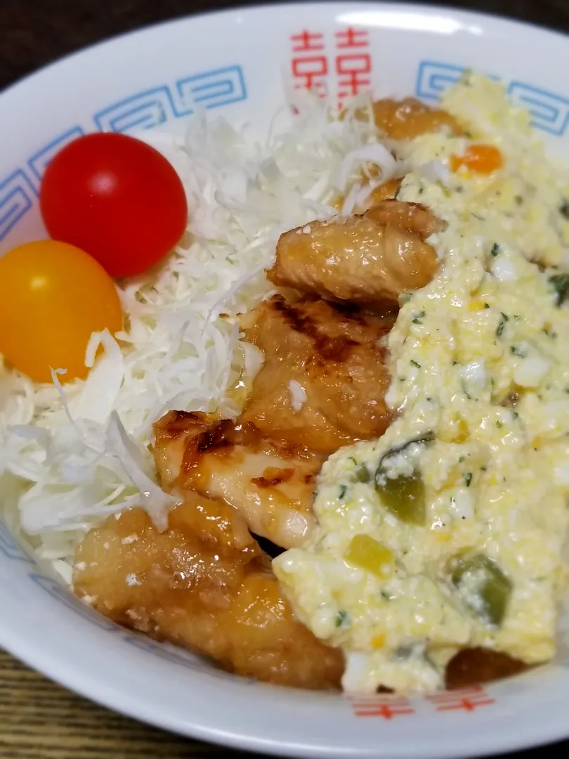 Snapdishの料理写真:パパ作👨揚げないチキン南蛮丼|ぱんだのままんさん