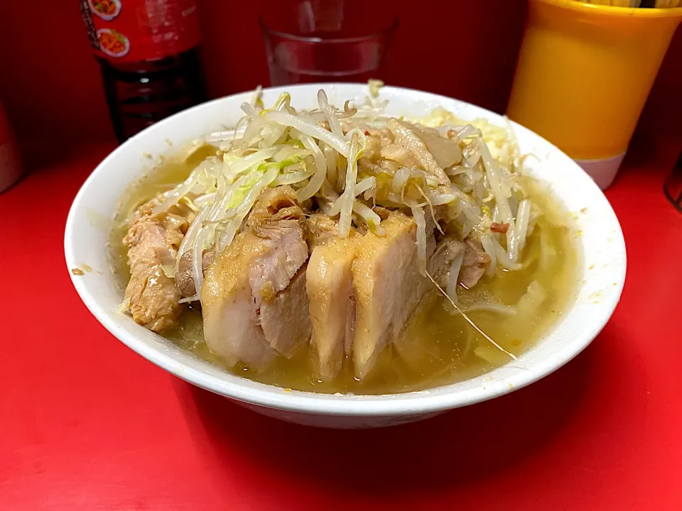 三田本店　豚ラーメン|ひとしおぶですさん