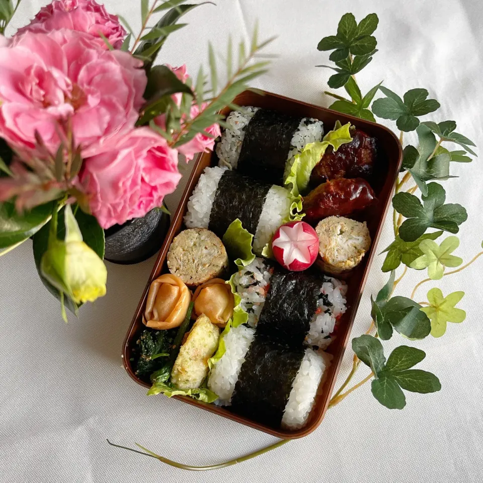 11/11❤︎主人のおにぎり弁当🍙🌱|Makinsさん