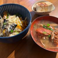 秋刀魚の炊き込みご飯とカニ汁